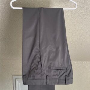 Amazon Essentials men’s size 32/34 pants